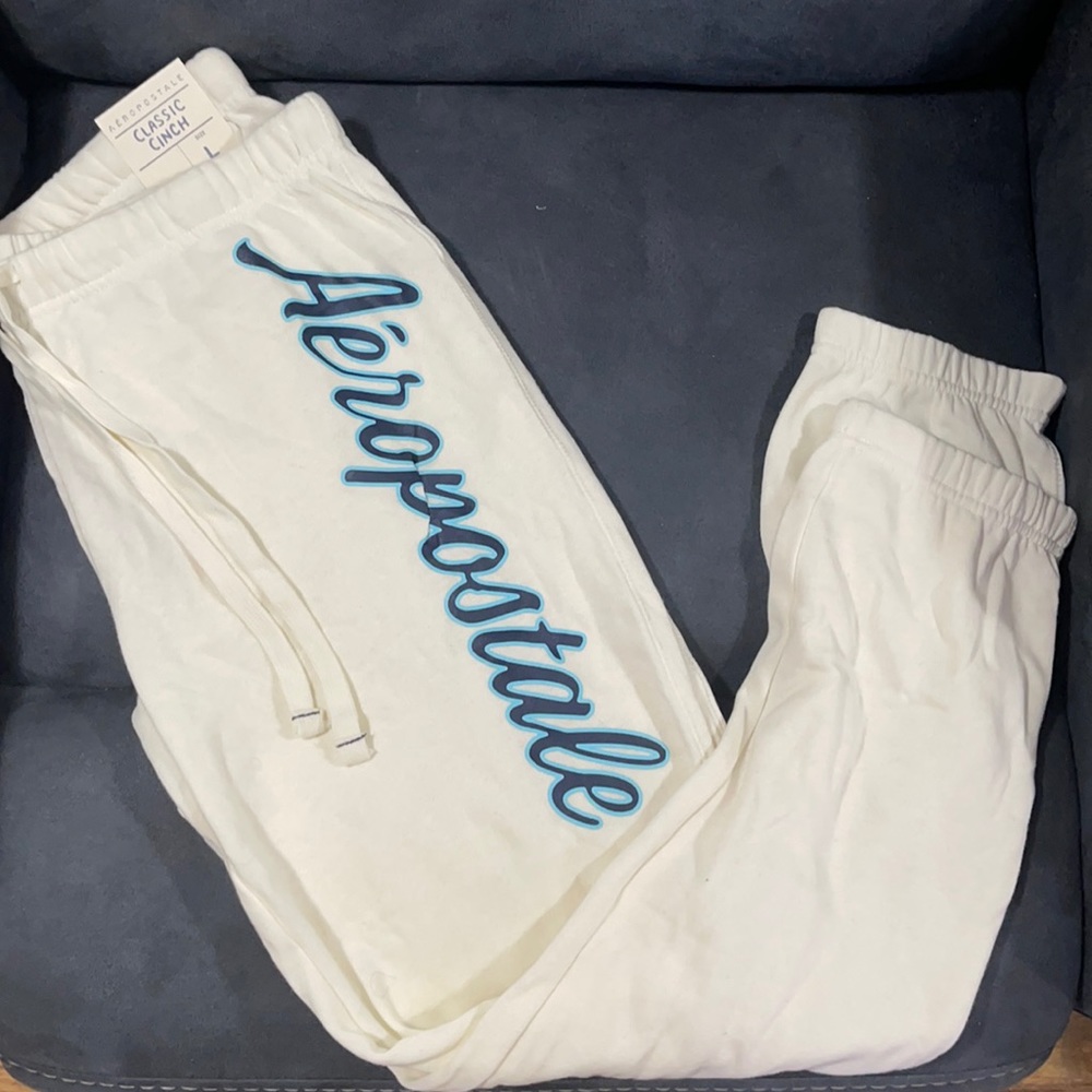 Aeropostale white sweats w/ blue and black letters